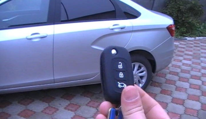 Не закрывается дверь на Лада Веста: водительская или пассажирская