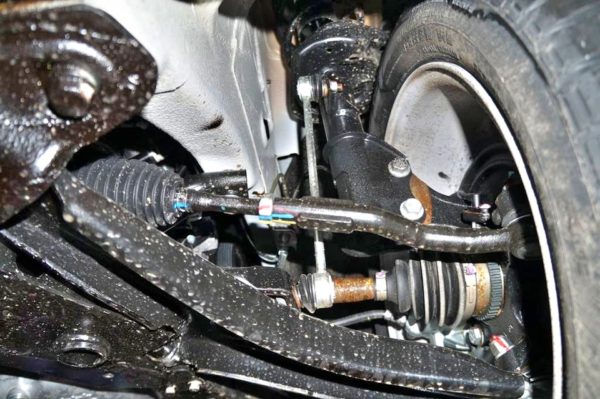 Как найти причину стука в подвеске на Лада Веста (кросс, св): устраняем проблему